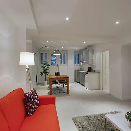 ホテル Short Group Museum View Serviced 3*