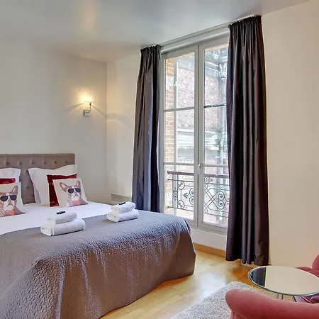 Short Group Museum View Serviced 3*