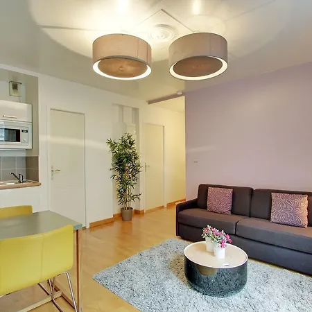 Short Group Museum View Serviced