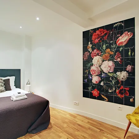 Short Group Museum View Serviced 3*