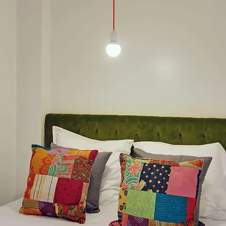 Short Group Museum View Serviced 3*