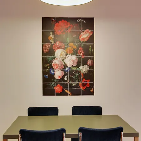 Short Group Museum View Serviced 3*