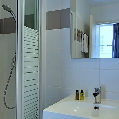 Short Group Museum View Serviced 3*