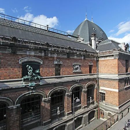 Short Group Museum View Serviced 3*