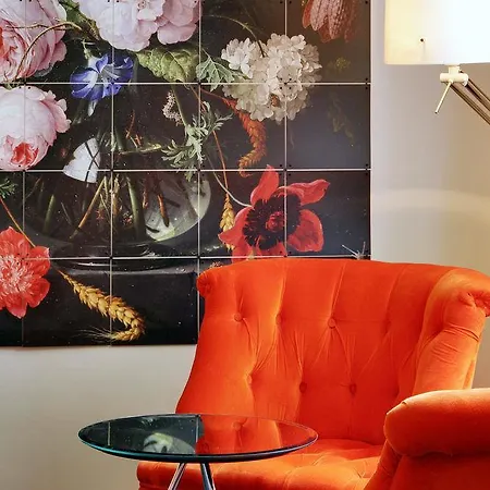 Short Group Museum View Serviced パリ