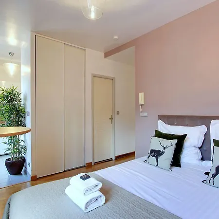 ホテル Short Group Museum View Serviced パリ