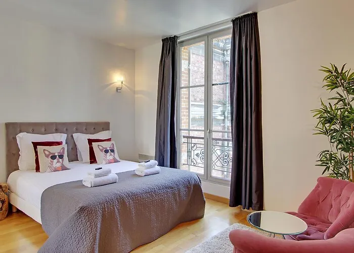 Short Group Museum View Serviced 3*