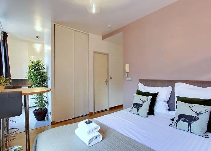 Short Group Museum View Serviced Hotel