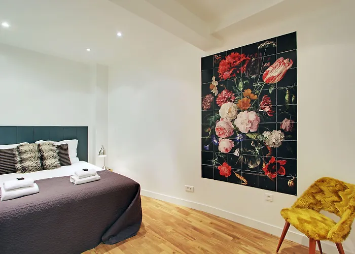 Short Group Museum View Serviced 3*