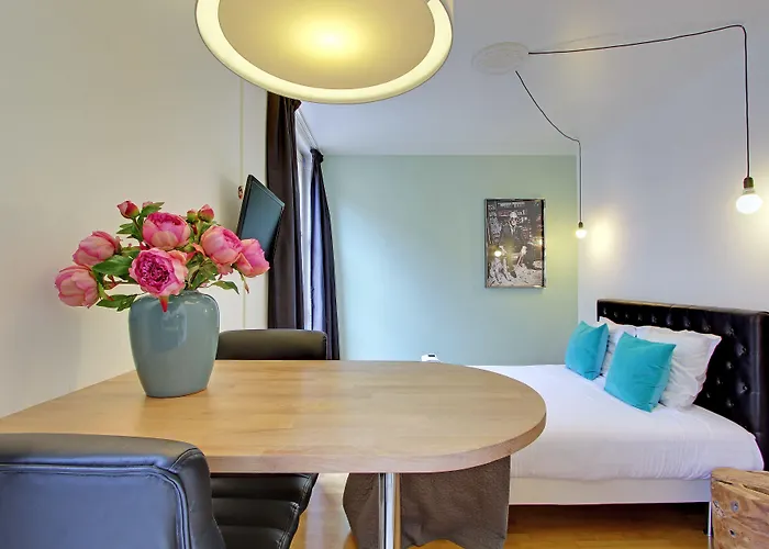 Hotel Short Group Museum View Serviced