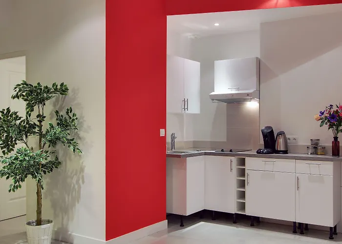 Short Group Museum View Serviced Paris