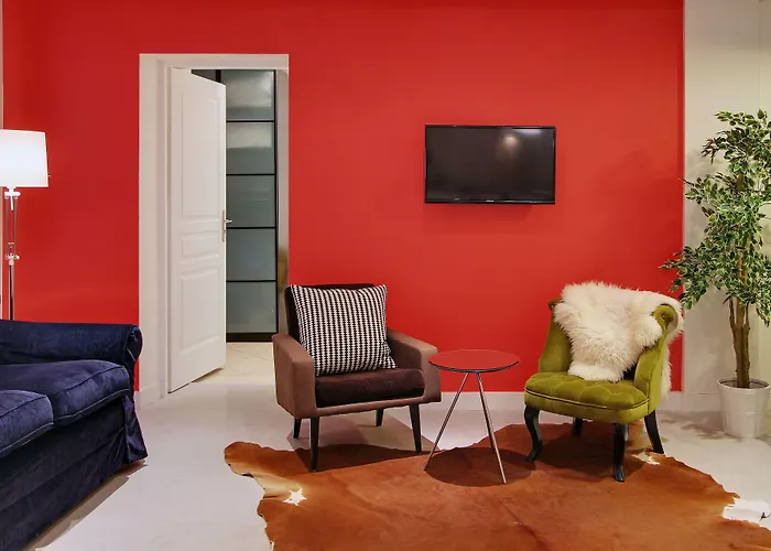 Hotel Short Group Museum View Serviced 3*