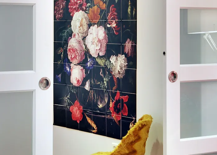 Short Group Museum View Serviced 3*